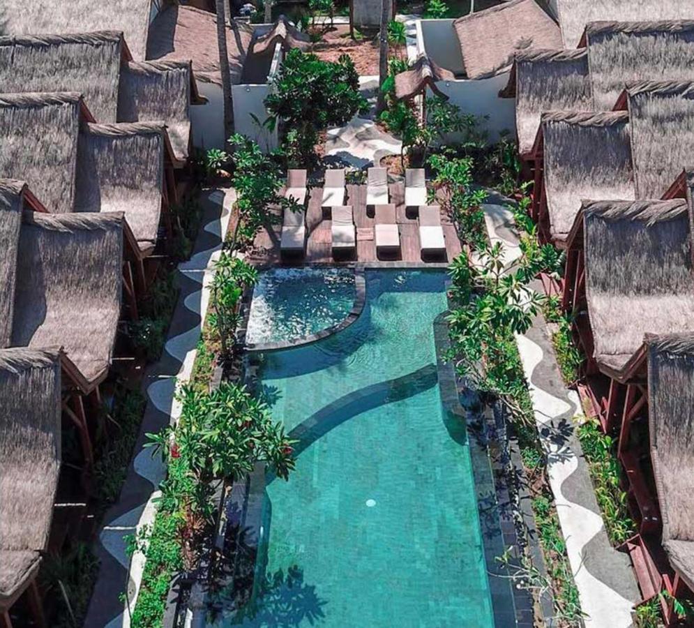 Gili One Resort กีลีตราวางัน ภายนอก รูปภาพ